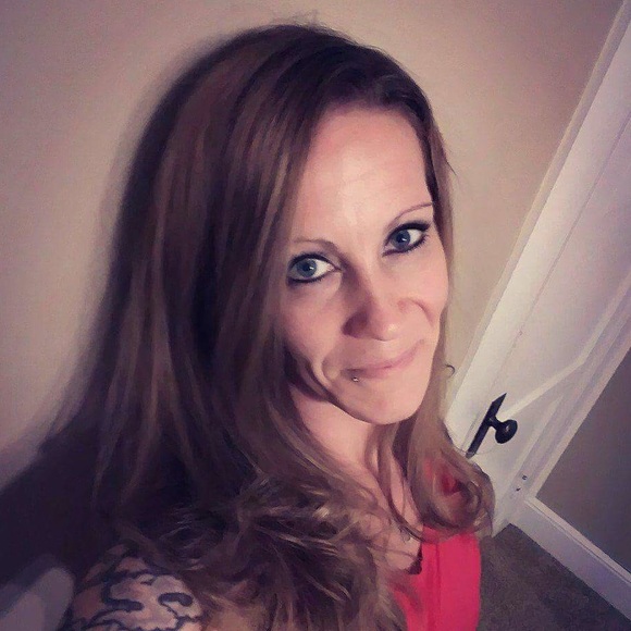 Meet your Posher, Amanda - Picture 1 of 1